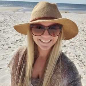 Meet your Posher, Haley
